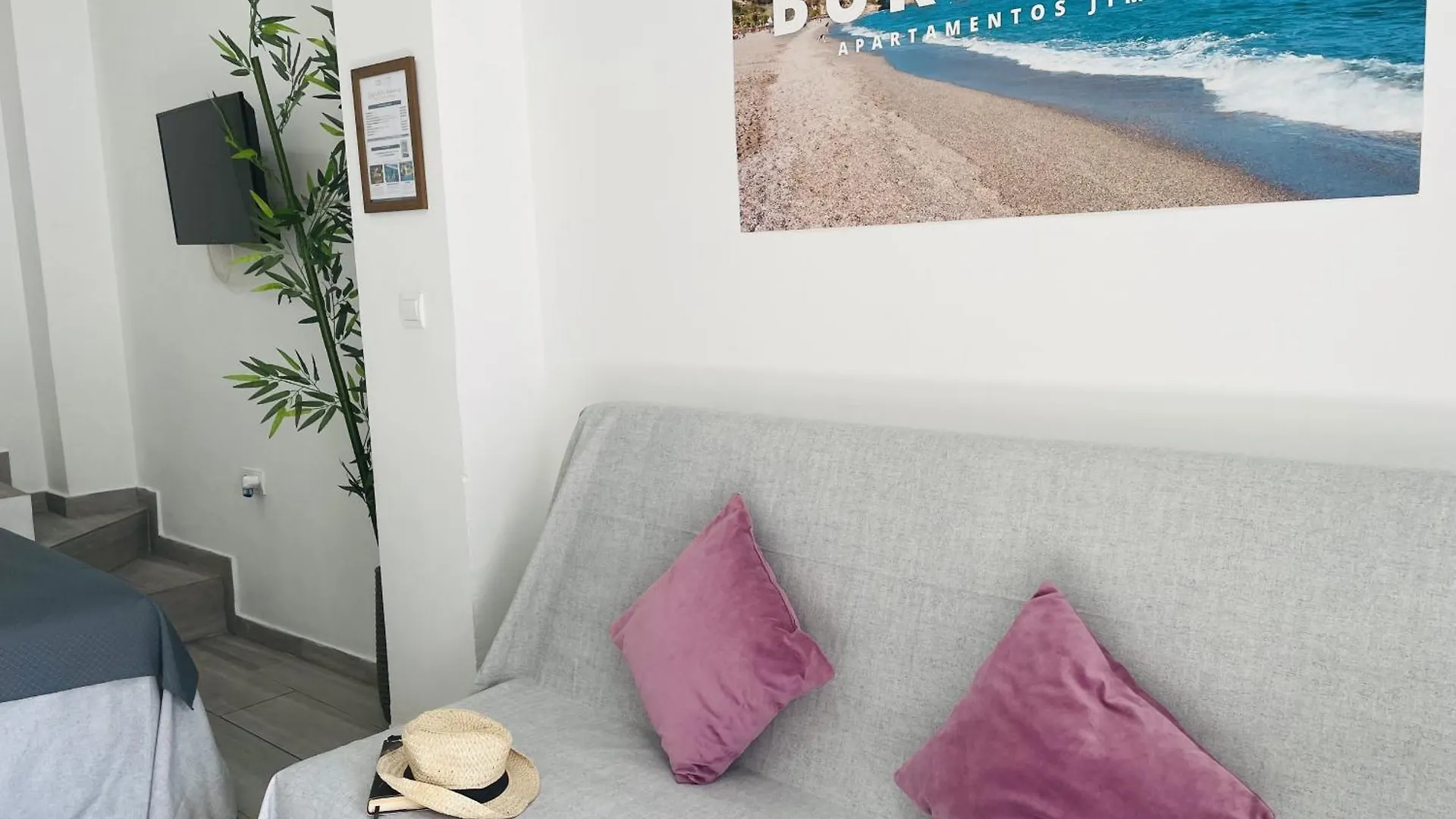 Estudio Jimena Burriana En El Centro De Nerja Apartamento