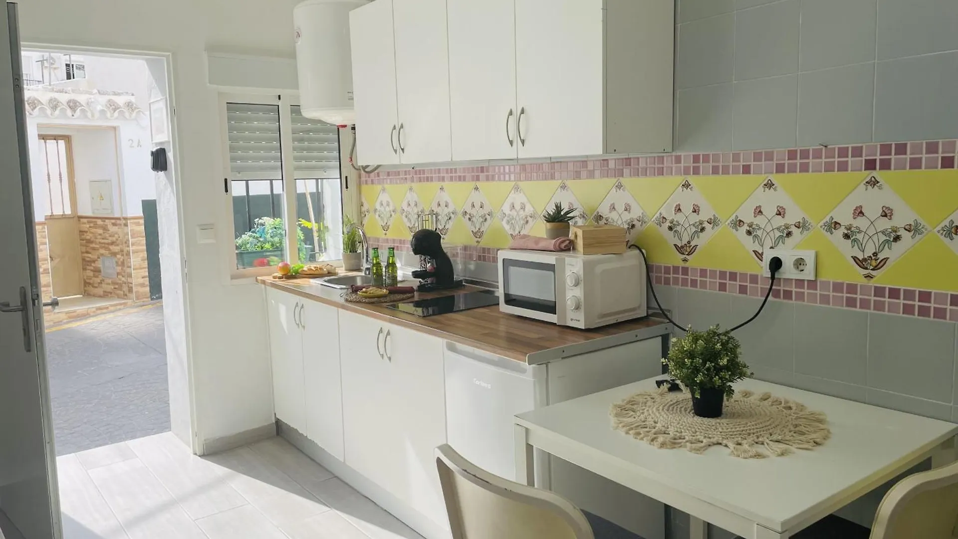 Estudio Jimena Burriana En El Centro De Nerja Apartment