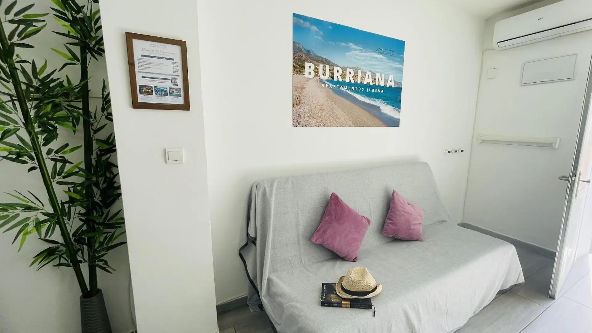 Apartment Estudio Jimena Burriana En El Centro De Nerja Spain